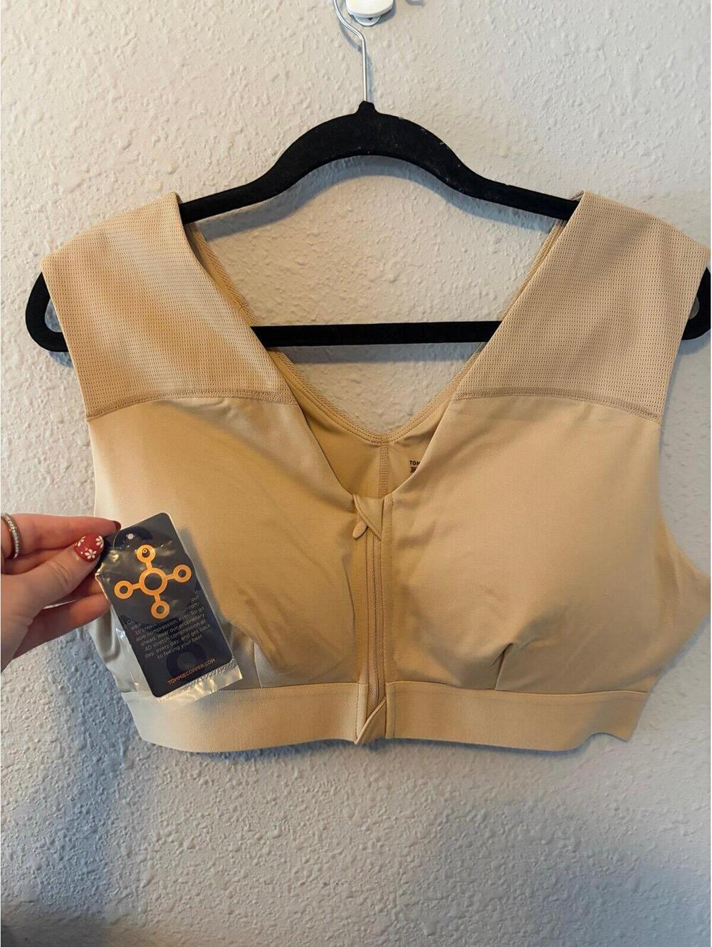 NWT Tommie Copper Zip Up Shoulder Support Bra Nude size 2XL. $115 retail.